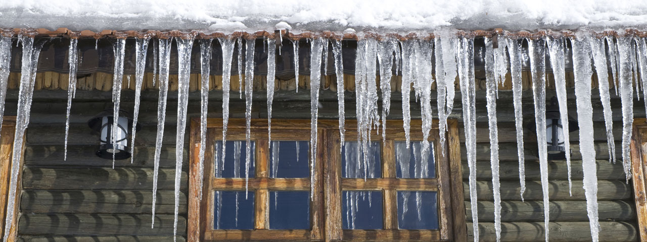 Spray foam prevents ice dams by providing proper insulation in Sioux Falls attic spaces